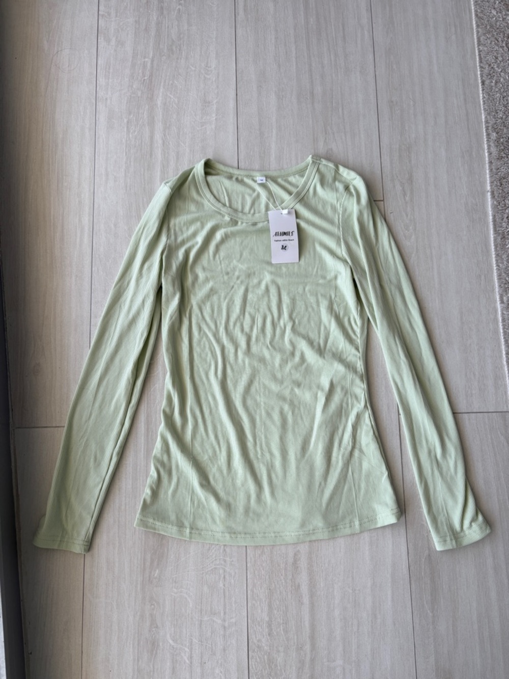 NWT Light Green Long-Sleeve Women's Top size M